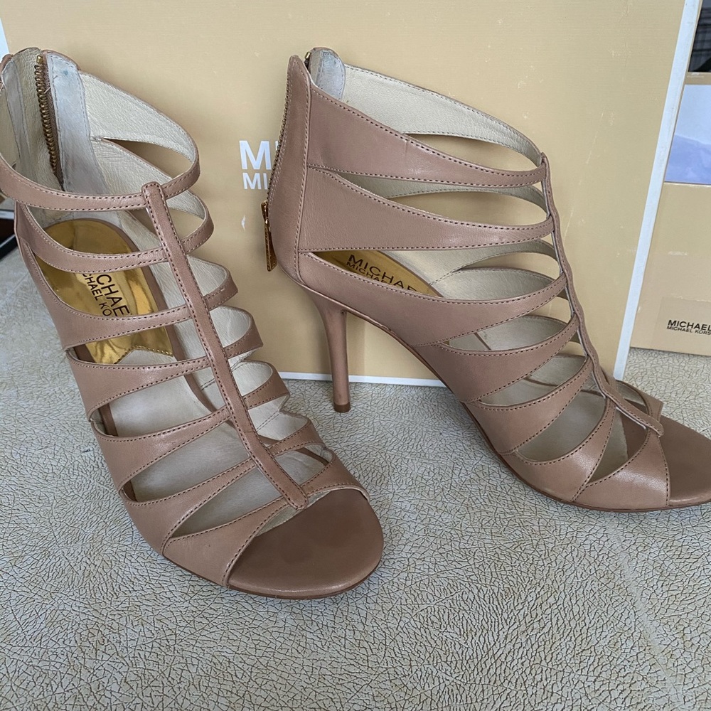 MK heels size 7.5